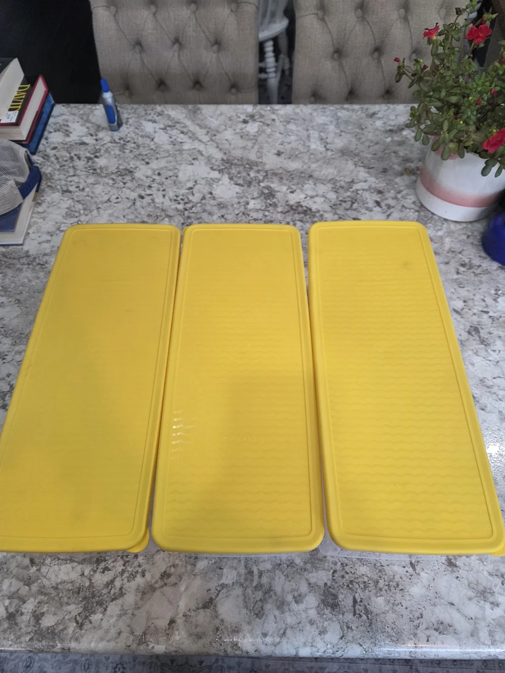 S/3 Tupperware Large FridgeSmart Yellow Fruit Veggie Refrigerator Container